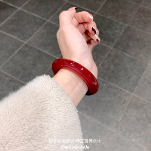 天然红玛瑙手镯冰透红玉镯女款红色玉髓年轻款新年礼物本命年转运