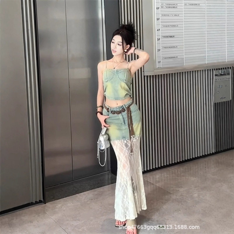 网红主播时尚纯欲低胸修身显瘦包臀蕾丝接拼牛仔吊带连衣裙女