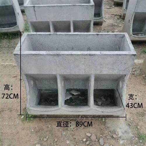 加厚钢板大三孔猪槽模具育肥水泥料槽模具l自动下料保育猪食槽.