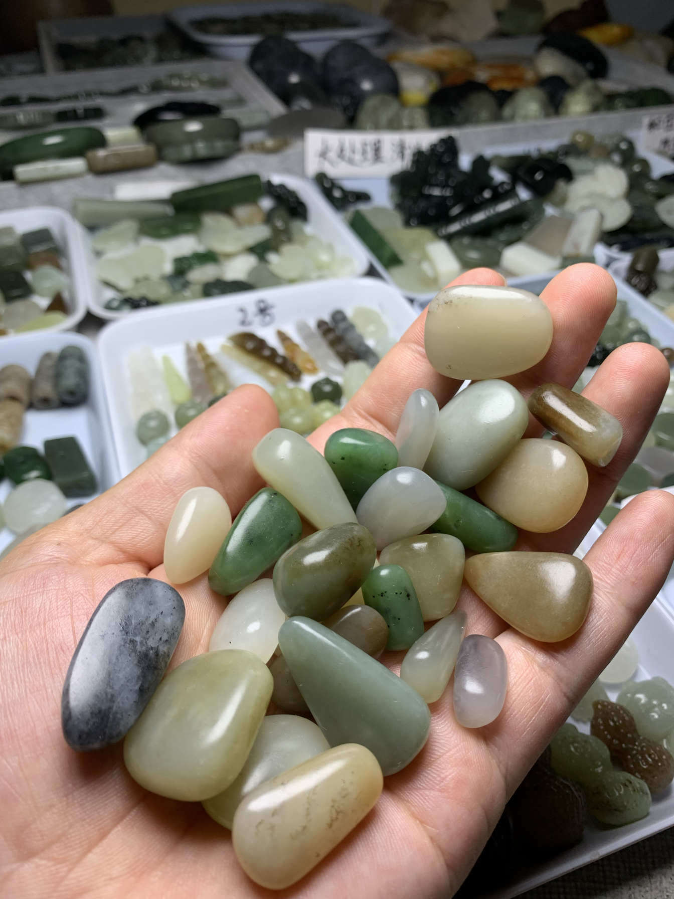 天然和田玉新疆糖料全糖碧玉白玉随型随行原石吊坠挂件手机坠手链