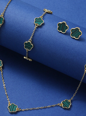 跨境热卖幸运五瓣花五叶草耳钉项链三件套欧美时尚五叶花饰品套装