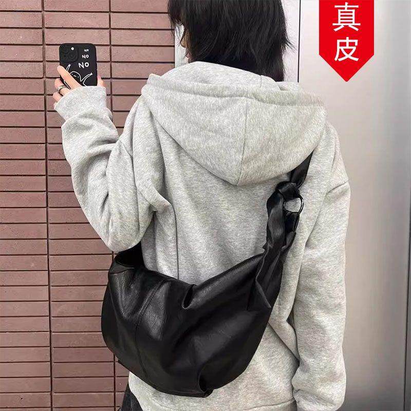 真皮法式小众褶皱软皮牛角包女复古休闲通勤饺子包简约单肩斜挎包,箱包皮具/热销女包/男包,通用款女包,淘宝优惠券,粉丝福利购,淘宝优惠卷