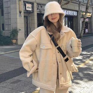 复古杏色灯芯绒外套女2025年新款宽松显瘦加厚加绒羊羔毛棉服上衣