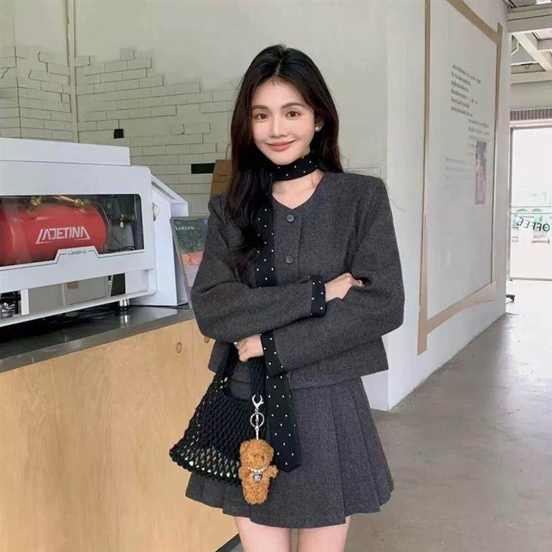 秋冬新款富家千金波点飘带毛呢外套高腰百褶裙两件套,女装/女士精品,时尚套装,淘宝优惠券,粉丝福利购,淘宝优惠卷