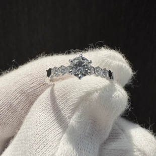 蜂巢戒指窄版镀18k蜂窝彩金指环韩潮人时尚饰品满钻情侣带钻叠戒