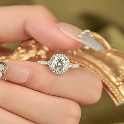 s925银超闪八心仿真钻戒D色50分公主圆包莫桑石戒指情侣求婚对戒