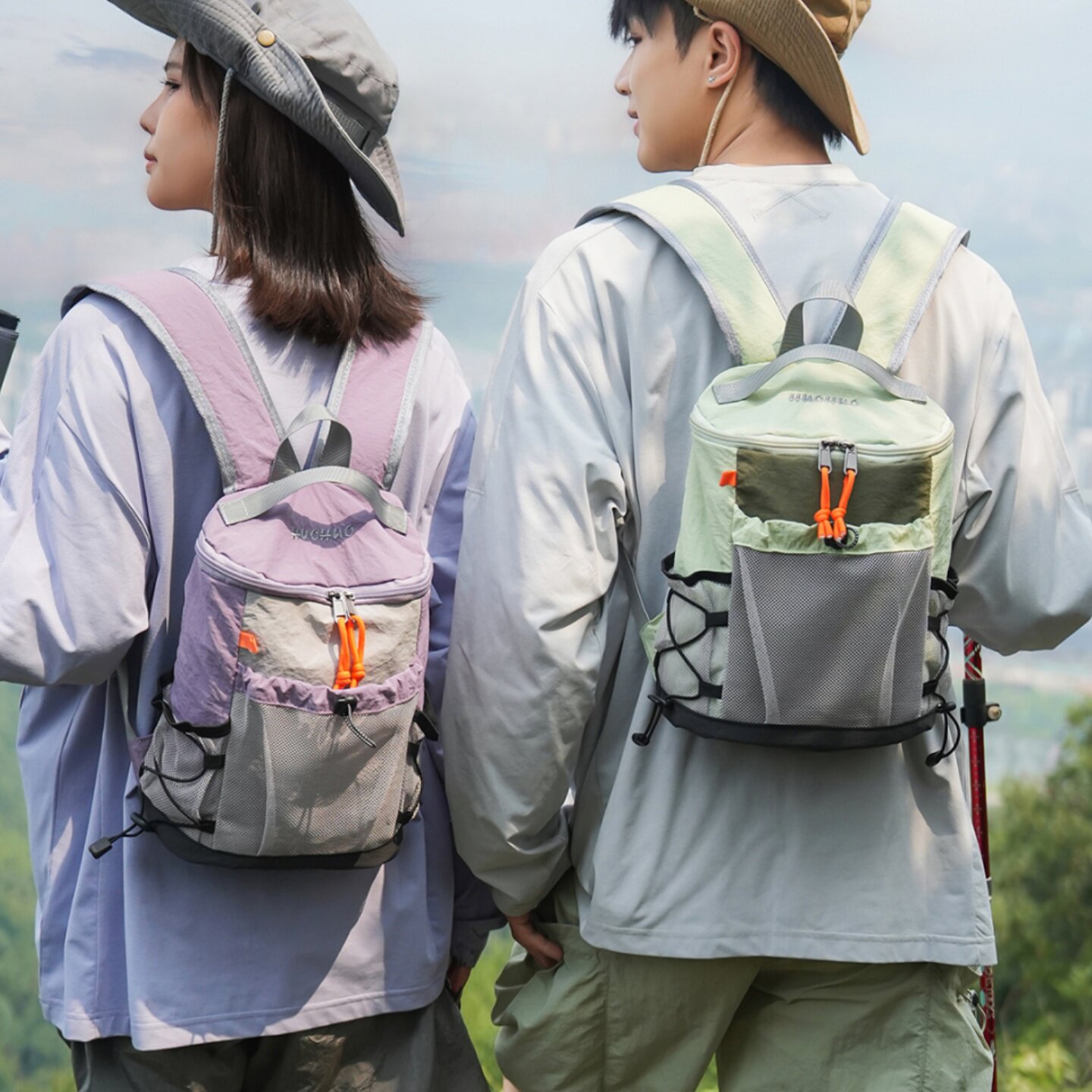 户外登山徒步通勤轻便运动双肩包图片