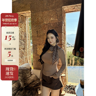 肉装小cherry 美貌野心家 大U领豹纹丝巾打底T恤微胖修身针织上衣