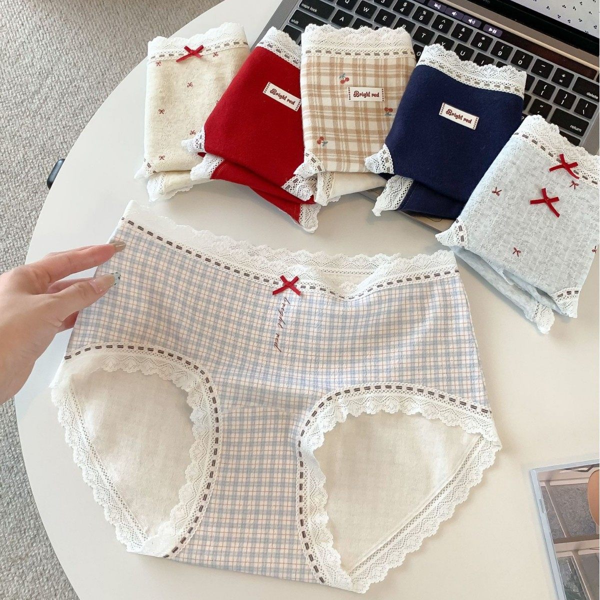 纯棉内裤女亲肤中腰婴儿棉柔软舒适透气女生三角小香风2025年新款,女士内衣/男士内衣/家居服,女三角裤,淘宝优惠券,粉丝福利购,淘宝优惠卷