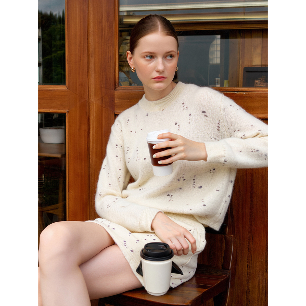 设计师品牌撞色破洞宽松上衣