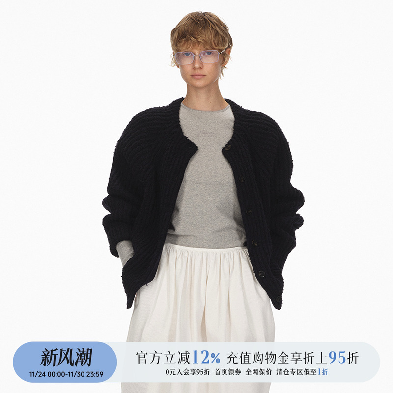 插肩袖落肩设计羊毛针织开衫