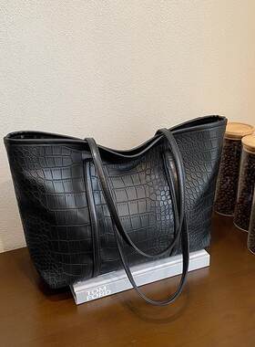 高级感鳄鱼纹托特包春夏新款