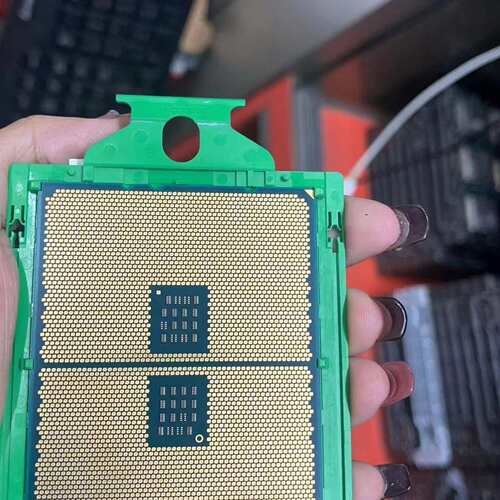 AMD 7r32 cpu 未锁