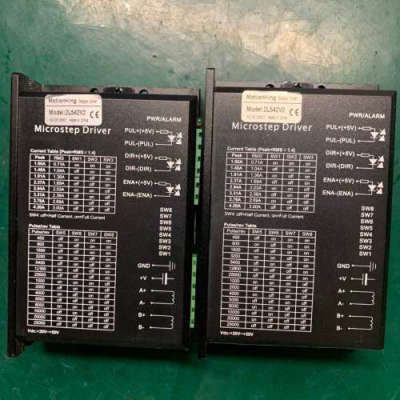 Motionking 驱动器2L542V2！两个，图片实物拍