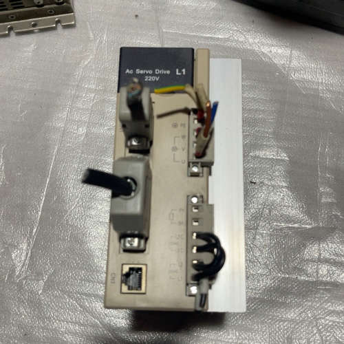 通航电驱伺服驱动器THSF-L1-230T一台