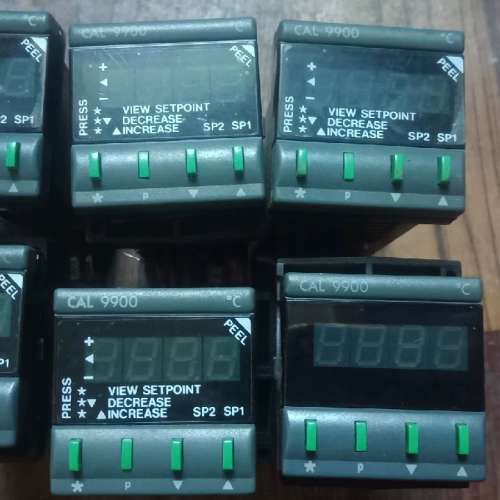 CAL 9900  温控器