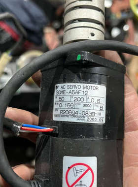 安川电机，型号是SGME-A5AF12，成色很新，300