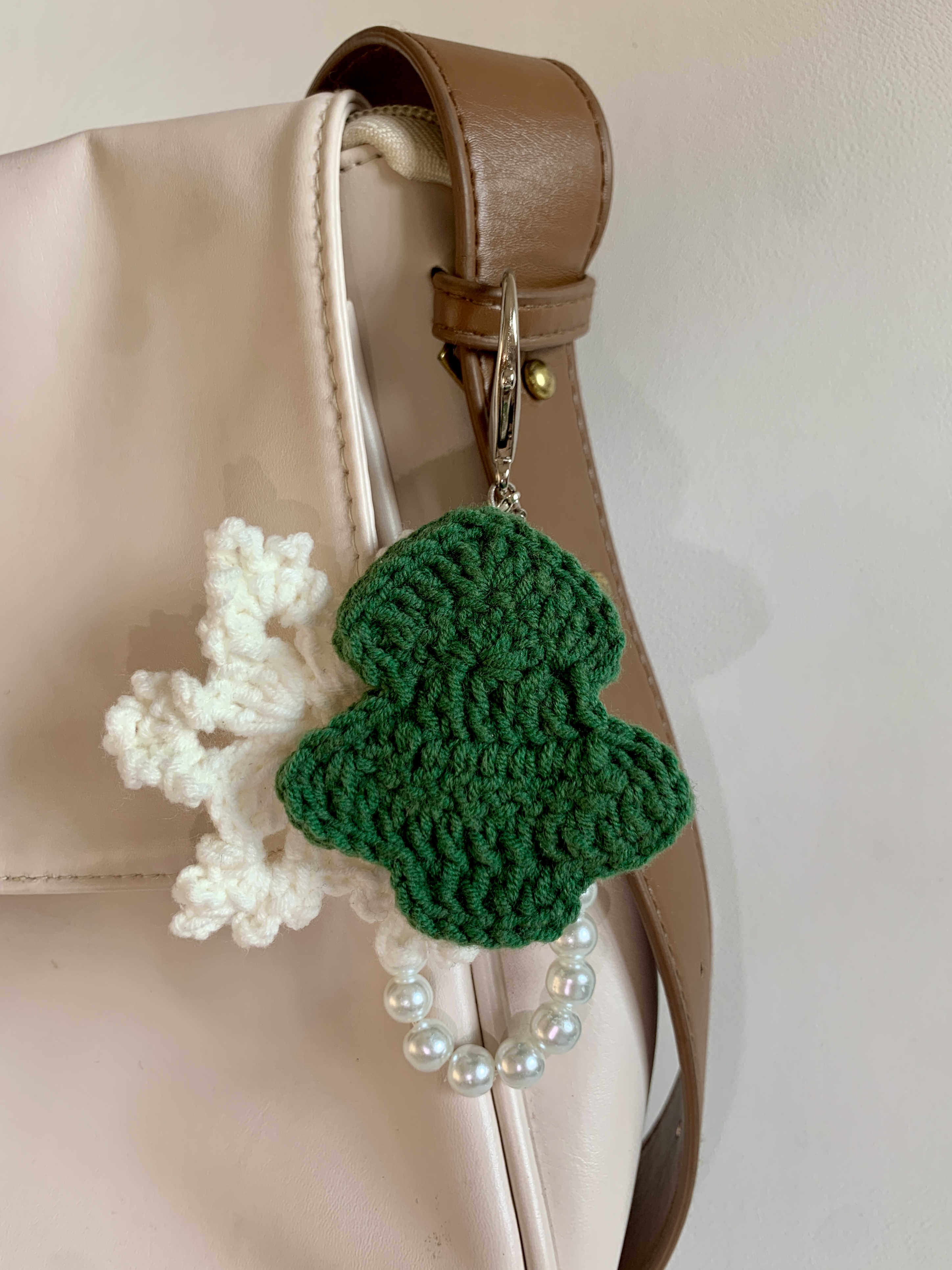 钩针圣诞树雪花片珍珠链条挂件纯手工毛线编织钥匙扣材料包成品