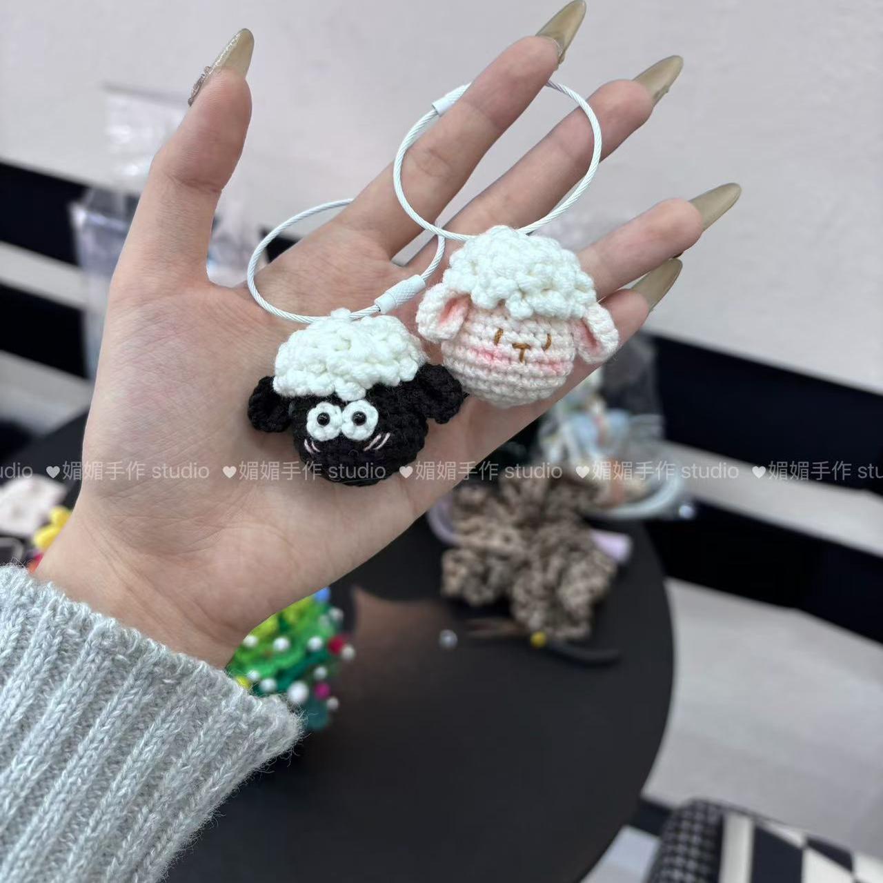 毛线钩针纯手工编织小羊钥匙扣