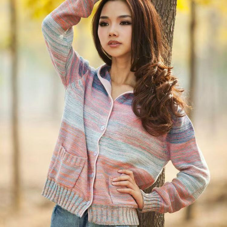 2025年春夏彩虹盲盒春日缤纷渐变V领纯棉针织连帽开衫长袖