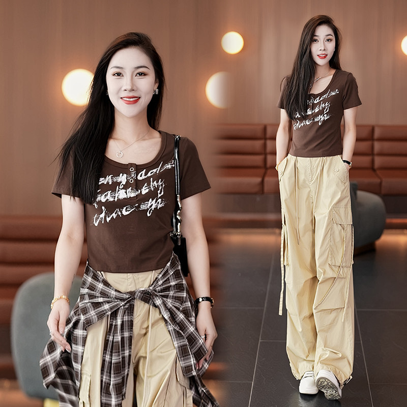 时尚休闲短袖套装女2025夏季新款显瘦韩系字母短袖三件套工装裤子