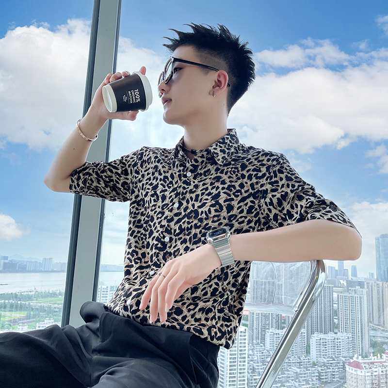 潮牌痞帅高级感豹纹冰丝短袖衬衫男士夏季新款潮流花衬衣半袖寸衫