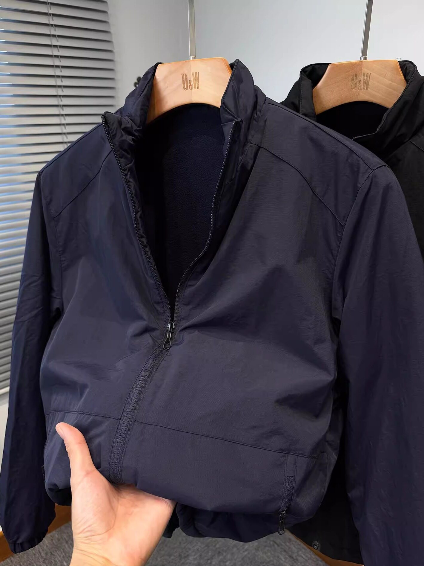 2025新款韩版极简风加厚夹克男秋冬季高级感休闲加绒立领纯色外套