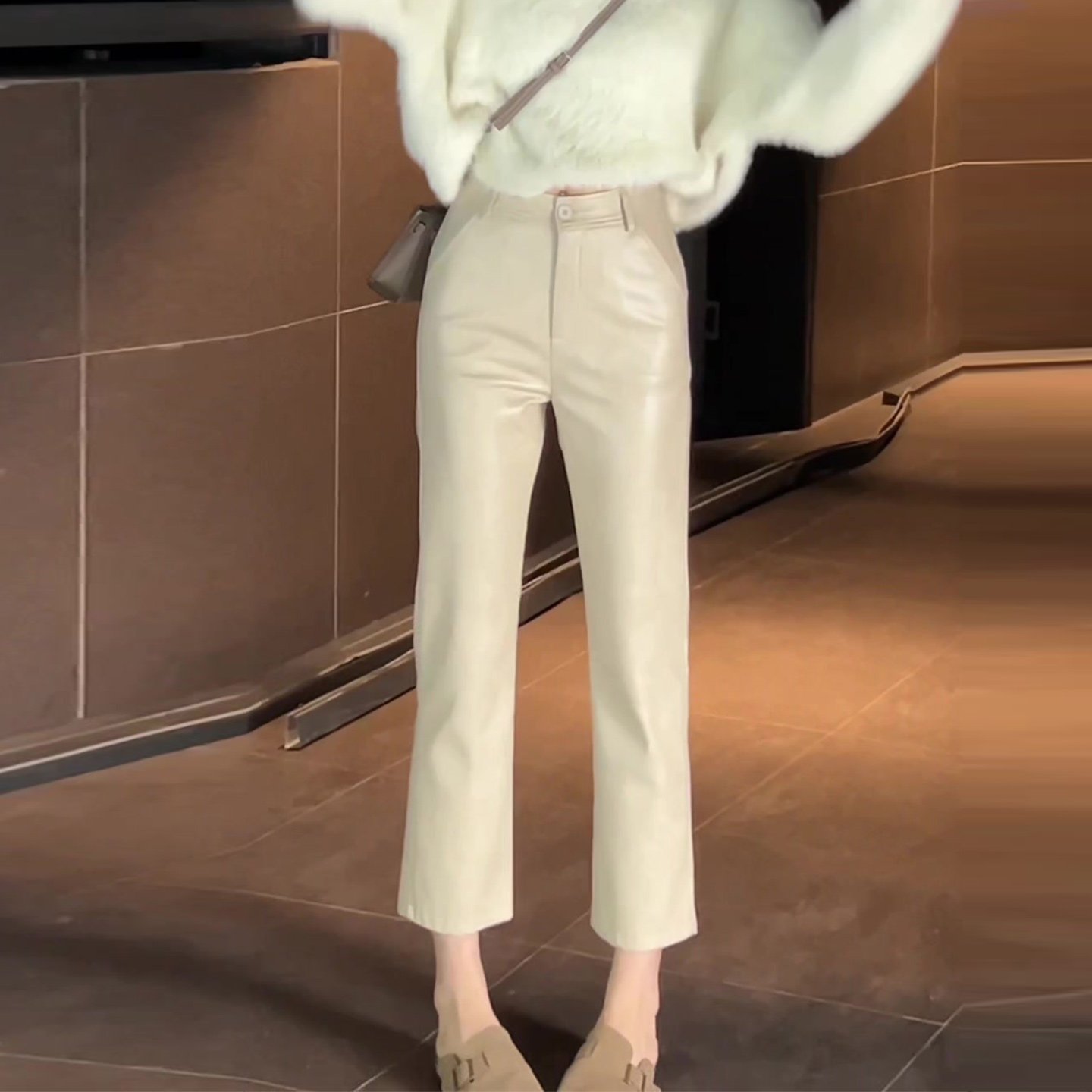 简约高腰直筒九分皮裤女2025秋冬新款宽松显瘦时尚百搭加绒烟管裤,女装/女士精品,大码裤装,淘宝优惠券,粉丝福利购,淘宝优惠卷