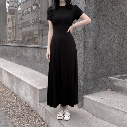 花铭连衣裙简约气质半高领修长大摆大弹力收腰女款显高长款连衣裙
