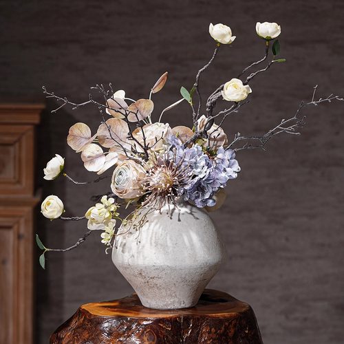 轻奢风桌面摆件仿真花