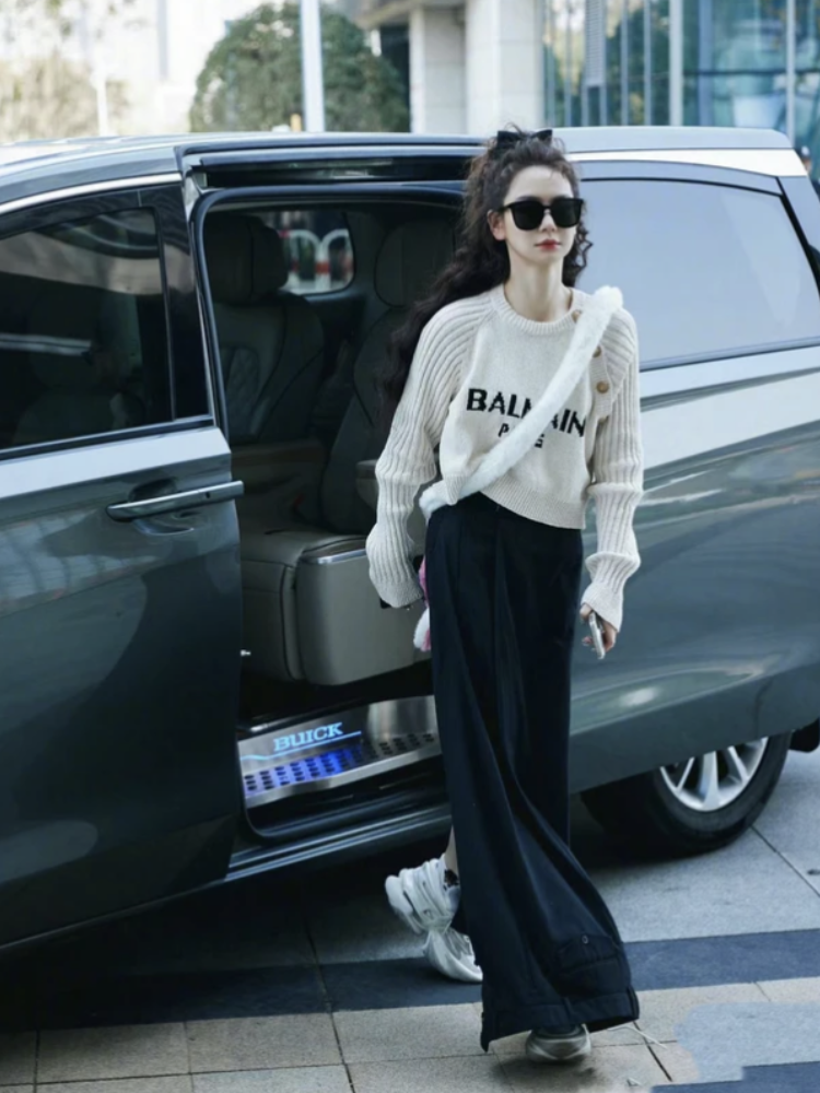 戚薇同款超好看白色短款圆领针织衫毛衣女2023秋冬新款洋气上衣