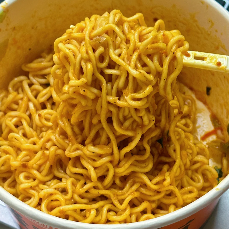 蟹黄拌面桶装免煮冲泡即食迷你小杯面泡方便面速食干拌懒人夜宵