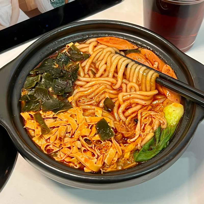 砂锅土豆粉免煮粗米线宿舍方便面速食学生宿舍泡面桶装整箱批发