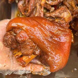 猪肘子猪蹄酱肘子卤味宵夜下酒菜加热即食猪肉卤味酱肘子预制菜