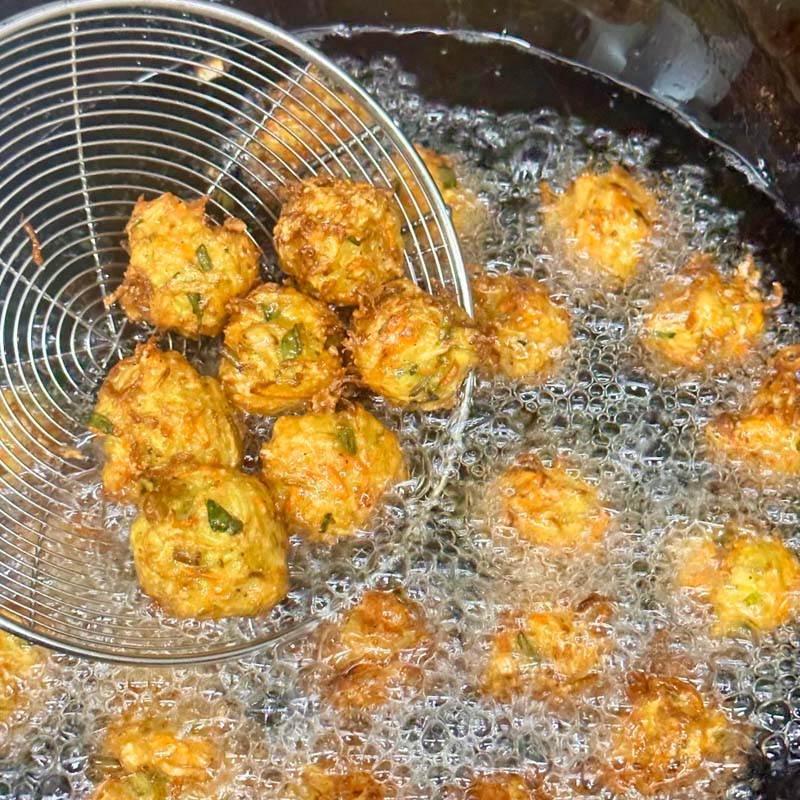 油炸萝卜绿豆面丸子半成品麻辣烫店小吃店酸辣粉素丸蔬菜丸子摆摊