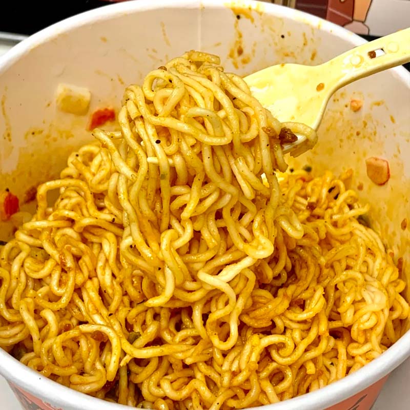 蟹黄拌面桶装冲泡速食