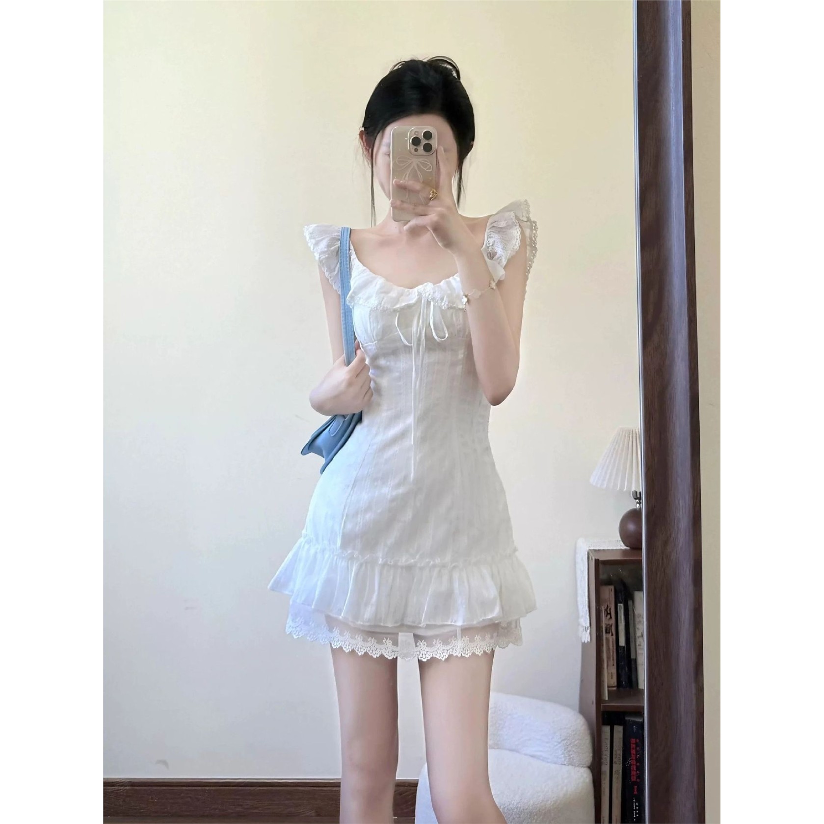 白色连衣裙女夏日绝美初