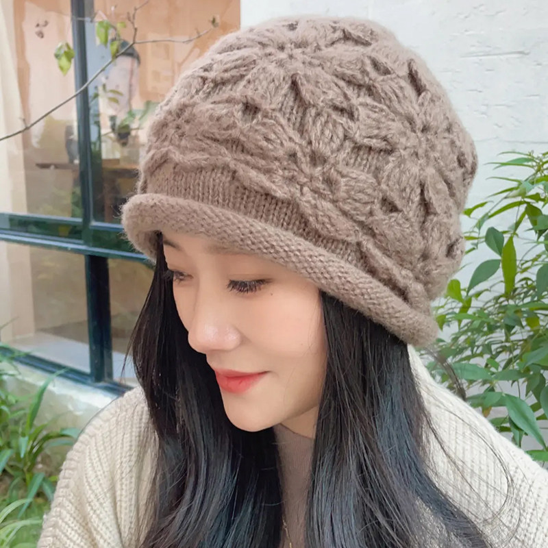 手工钩花针织毛线帽女保暖护耳套头帽冬季洋气显脸小卷边包头帽子,运动包/户外包/配件,运动帽,淘宝优惠券,粉丝福利购,淘宝优惠卷