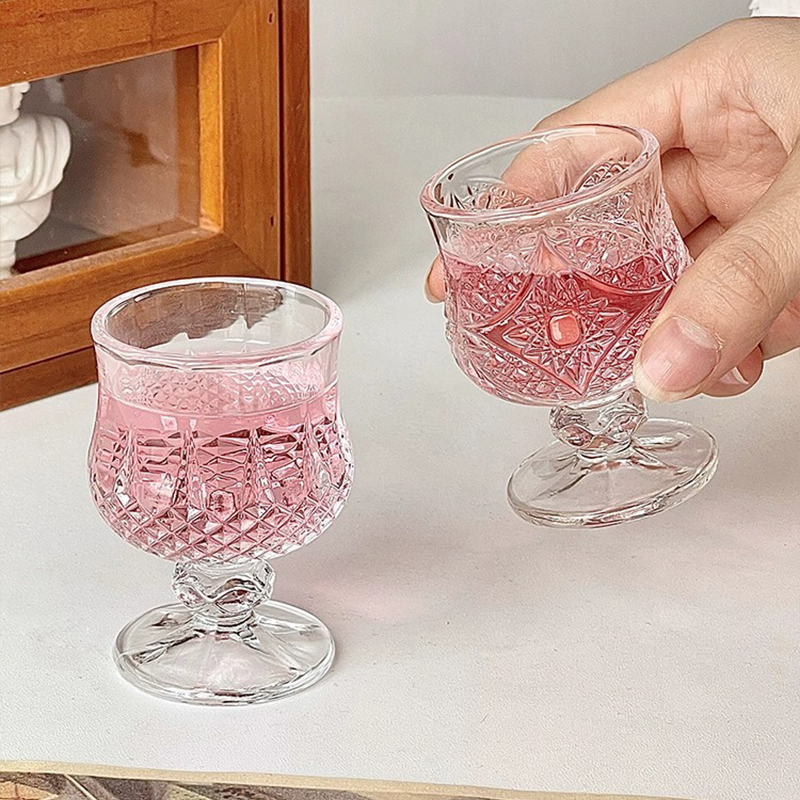 复古迷你甜酒杯浮雕白兰地杯梅酒杯精致小巧杯子可爱小酒杯一口杯