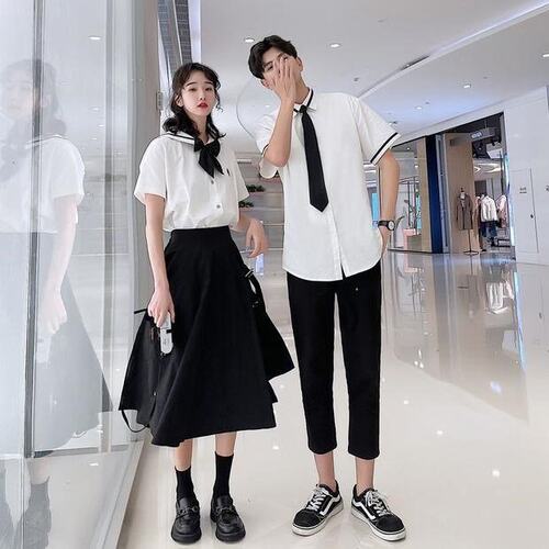 高中女生服装价格 高中女生服装图片 星期三