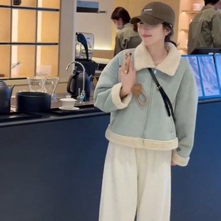 韩系高级感浅蓝色翻领短款羊羔毛外套女2025秋冬皮毛一体夹克上衣