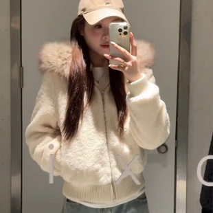 毛毛外套女冬短款2025新款环保羊羔绒皮草加厚拼接时尚连帽上衣