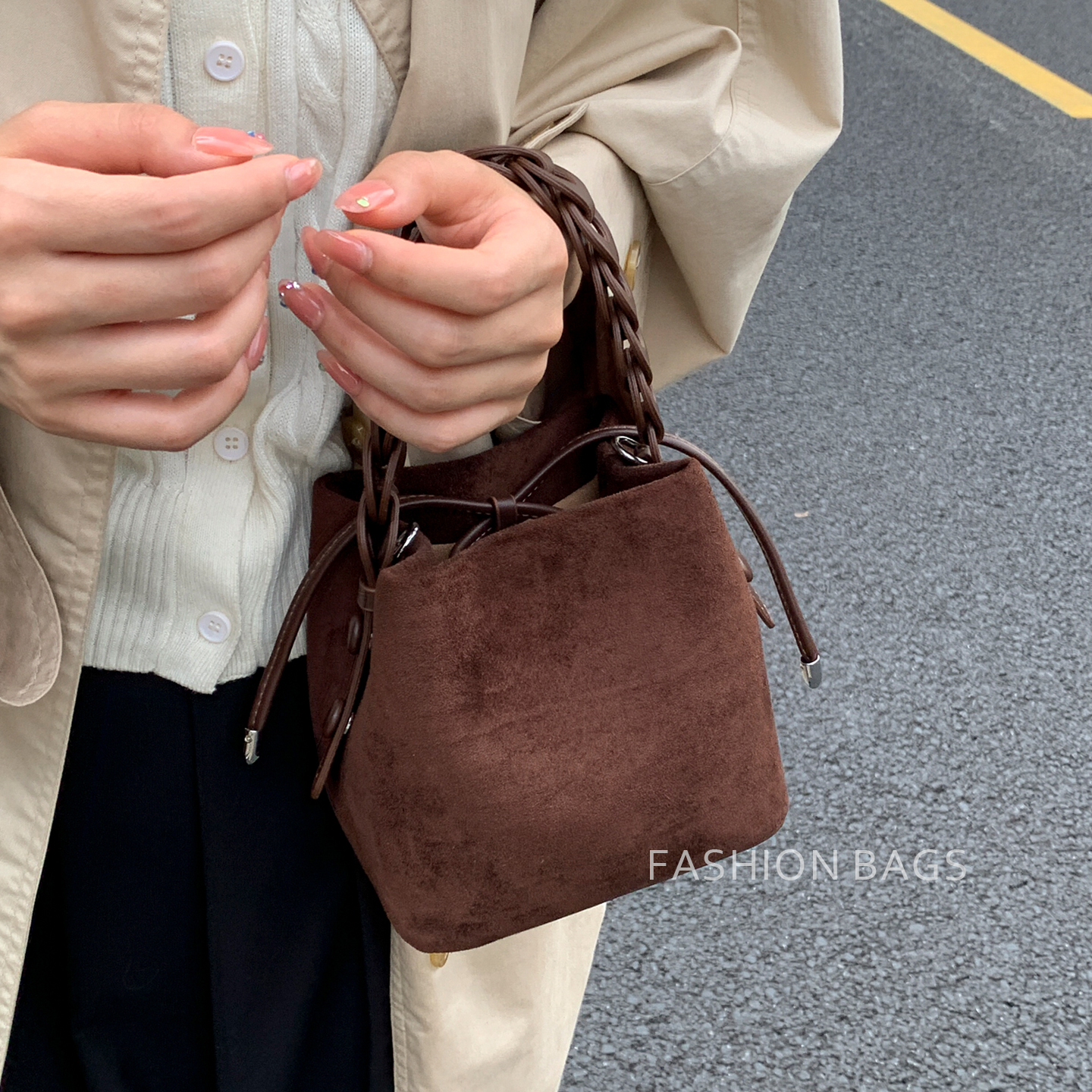 麂皮绒迷你小号水桶包