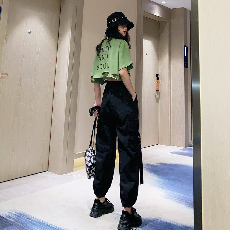 街头女孩套装素材模板 街头女孩套装图片下载 小麦优选