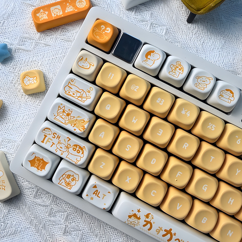 蹦蹦studio键盘原创蜡笔小新客制个性原厂侧刻正透pbt热升华键帽