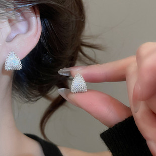 爆闪锆石花边C形耳钉冷淡风精致小巧日常百搭耳环轻奢高级感耳饰