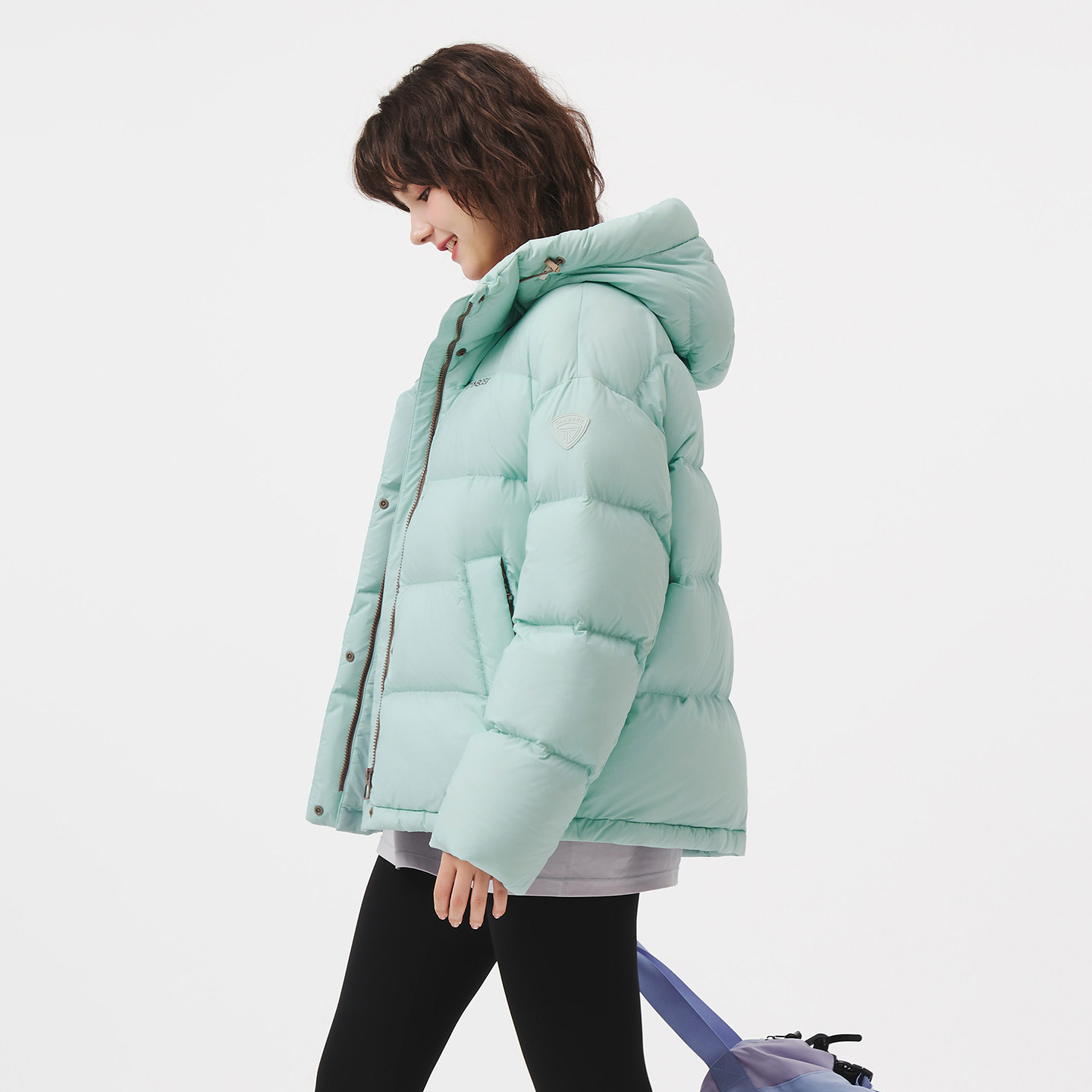 坦博尔冬季羽绒服女装短款连帽保暖时尚百搭加厚泡芙面包服外套