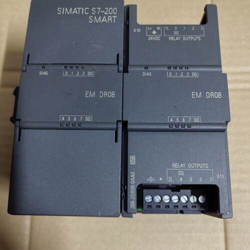 议价EM DR08 S7-200 SMART 继电器输扩展模块工控配件维修
