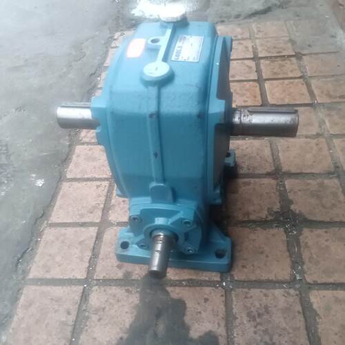 议价TKB100涡轮涡杆减速器 双轴比速1/10 工业传动装置维修