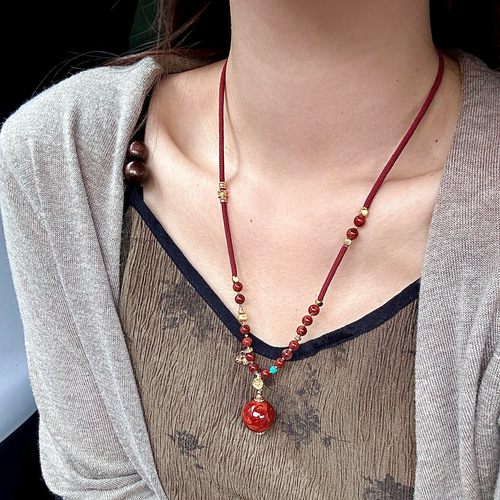 秋冬天然南红玛瑙火焰红大颗粒转运珠吊坠编织绳毛衣链本命年挂件